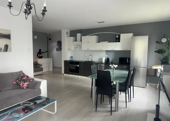 Seaside Bond 007 Kołobrzeg